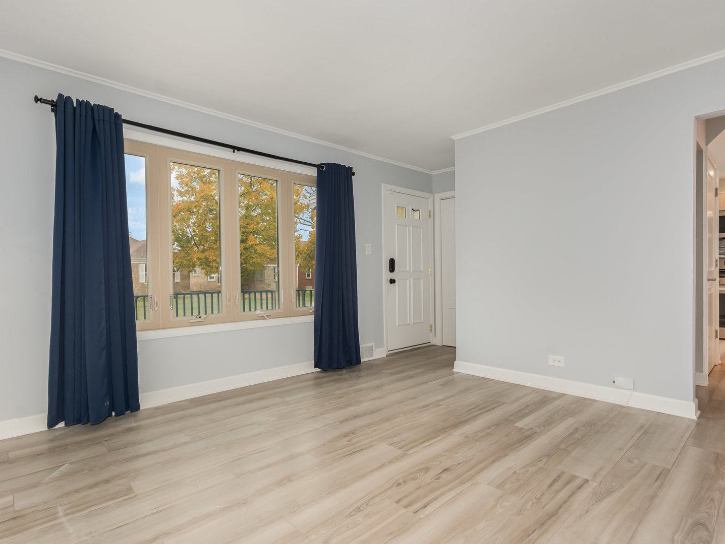 6415 S Leclaire Avenue