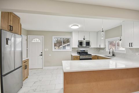 Tiny photo for 3120 Wilshire Avenue, Markham, IL 60428 (MLS # 12583774)