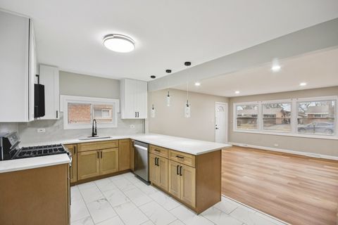 Tiny photo for 3120 Wilshire Avenue, Markham, IL 60428 (MLS # 12583774)