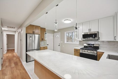 Tiny photo for 3120 Wilshire Avenue, Markham, IL 60428 (MLS # 12583774)