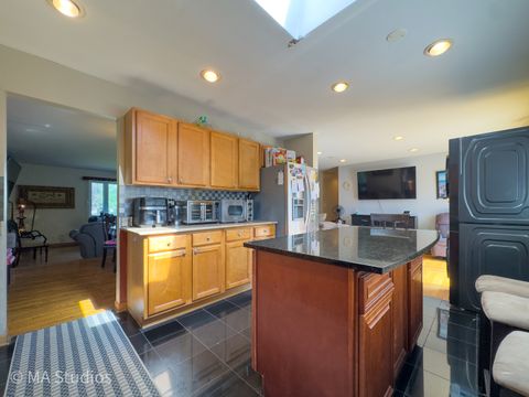Tiny photo for 1100 S Cherrywood Drive S, Mount Prospect, IL 60056 (MLS # 12703919)