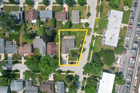 Tiny photo for 1100 S Cherrywood Drive S, Mount Prospect, IL 60056 (MLS # 12703919)