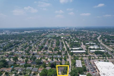 Tiny photo for 1100 S Cherrywood Drive S, Mount Prospect, IL 60056 (MLS # 12703919)