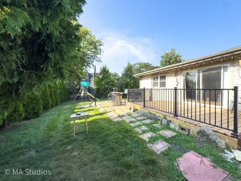 Tiny photo for 1100 S Cherrywood Drive S, Mount Prospect, IL 60056 (MLS # 12703919)