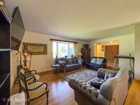 Tiny photo for 1100 S Cherrywood Drive S, Mount Prospect, IL 60056 (MLS # 12703919)