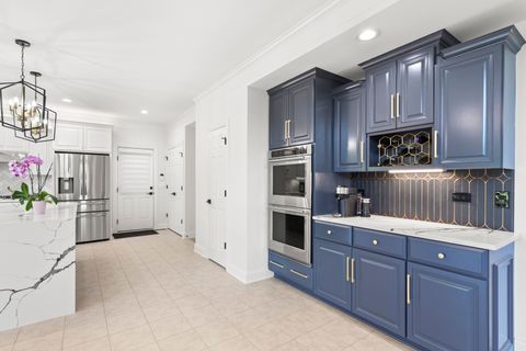 Tiny photo for 3818 Grand View Court, St. Charles, IL 60175 (MLS # 12583332)