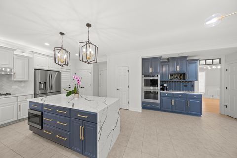 Tiny photo for 3818 Grand View Court, St. Charles, IL 60175 (MLS # 12583332)