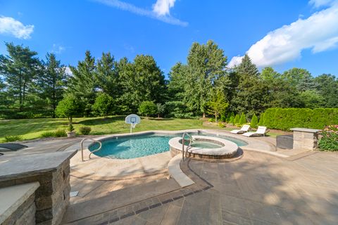 Tiny photo for 3818 Grand View Court, St. Charles, IL 60175 (MLS # 12583332)