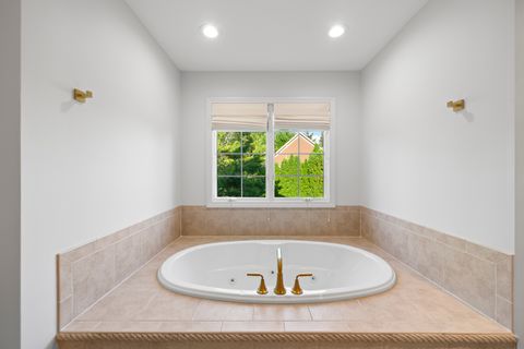 Tiny photo for 3818 Grand View Court, St. Charles, IL 60175 (MLS # 12583332)