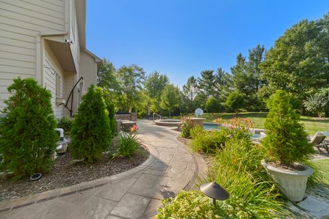 Tiny photo for 3818 Grand View Court, St. Charles, IL 60175 (MLS # 12583332)