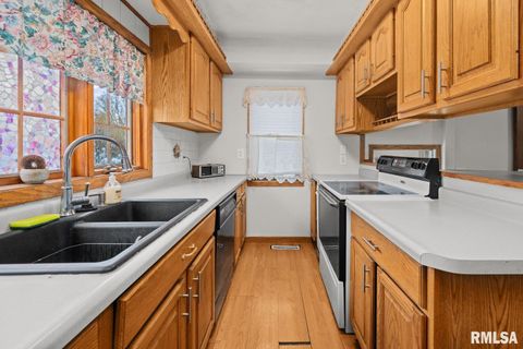 Tiny photo for 2701 47TH Street, Moline, IL 61265 (MLS # QC4269821)