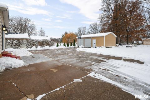 Tiny photo for 2701 47TH Street, Moline, IL 61265 (MLS # QC4269821)