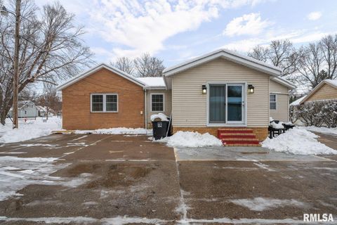 Tiny photo for 2701 47TH Street, Moline, IL 61265 (MLS # QC4269821)