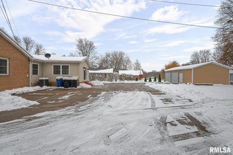 Tiny photo for 2701 47TH Street, Moline, IL 61265 (MLS # QC4269821)