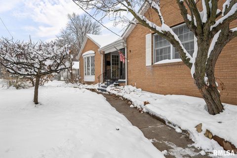 Tiny photo for 2701 47TH Street, Moline, IL 61265 (MLS # QC4269821)