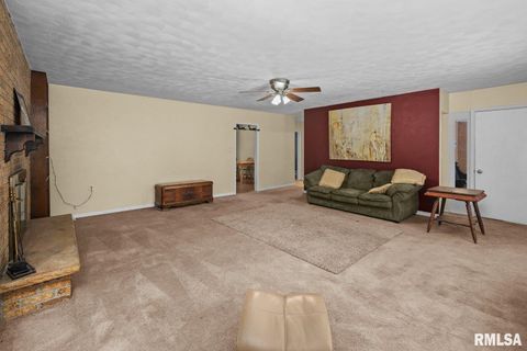 Tiny photo for 2701 47TH Street, Moline, IL 61265 (MLS # QC4269821)