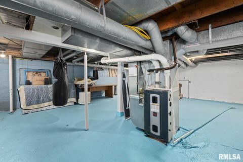 Tiny photo for 2701 47TH Street, Moline, IL 61265 (MLS # QC4269821)