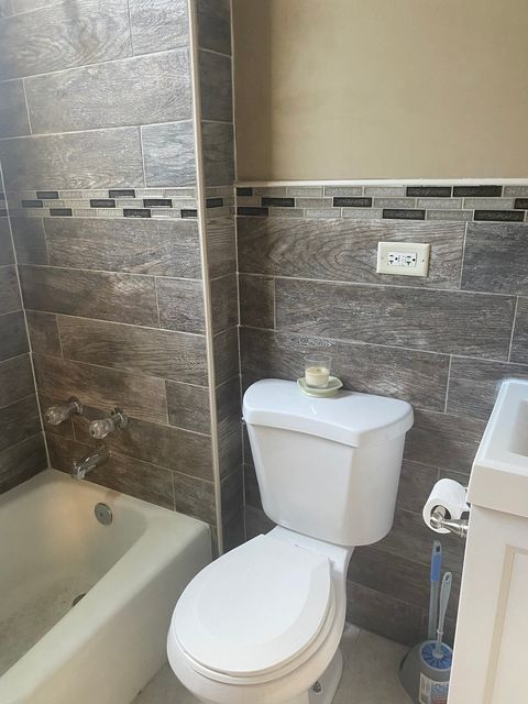 Tiny photo for 9157 S Marquette Avenue, Chicago, IL 60617 (MLS # 12491631)