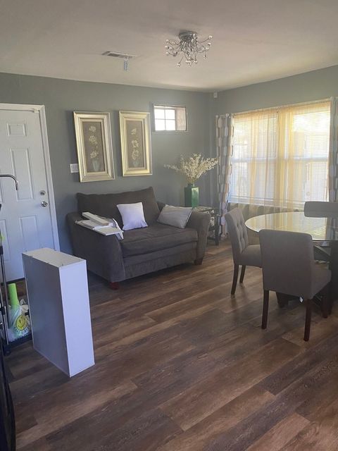 Tiny photo for 9157 S Marquette Avenue, Chicago, IL 60617 (MLS # 12491631)