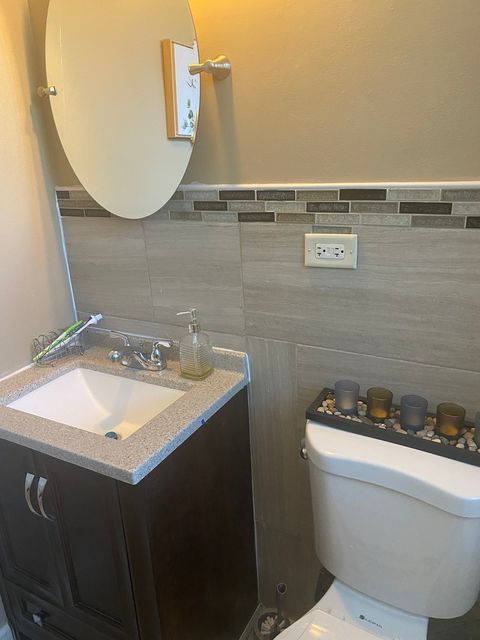 Tiny photo for 9157 S Marquette Avenue, Chicago, IL 60617 (MLS # 12491631)