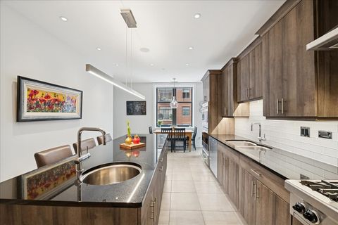 Tiny photo for 30 W Erie Street #601, Chicago, IL 60654 (MLS # 12587075)