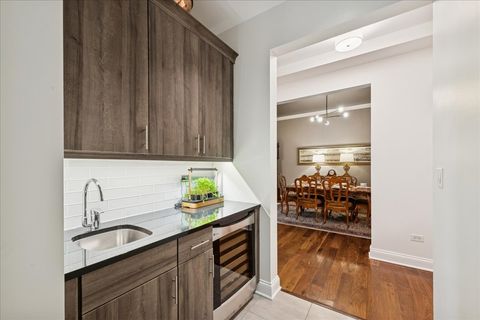 Tiny photo for 30 W Erie Street #601, Chicago, IL 60654 (MLS # 12587075)