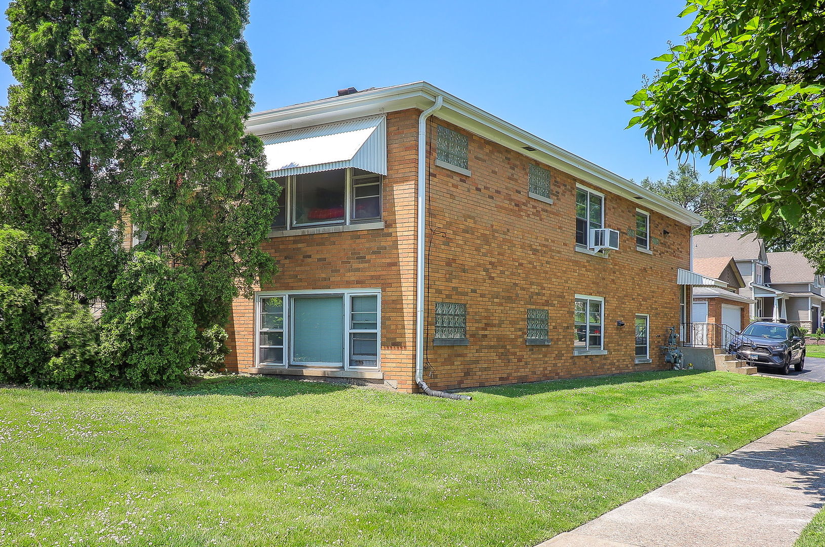 300 Burlington Avenue