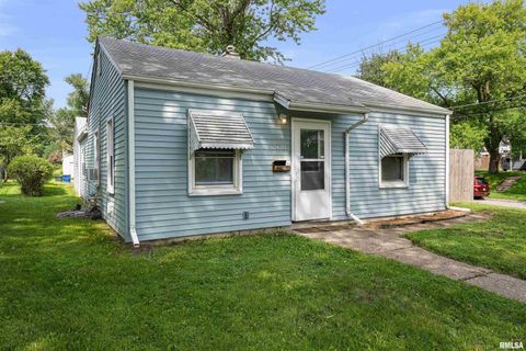 Tiny photo for 3438 TAYLOR Street, Davenport, IA 52806 (MLS # QC4270107)