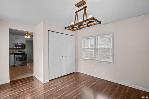 Tiny photo for 3438 TAYLOR Street, Davenport, IA 52806 (MLS # QC4270107)