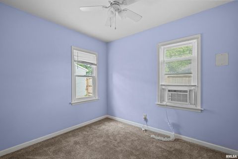 Tiny photo for 3438 TAYLOR Street, Davenport, IA 52806 (MLS # QC4270107)