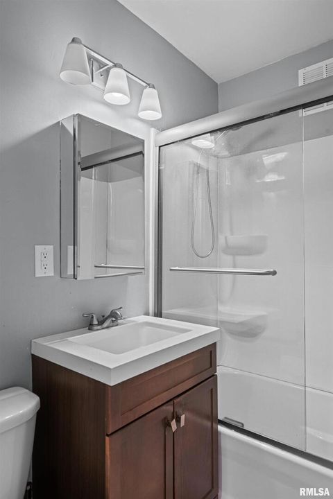 Tiny photo for 3438 TAYLOR Street, Davenport, IA 52806 (MLS # QC4270107)