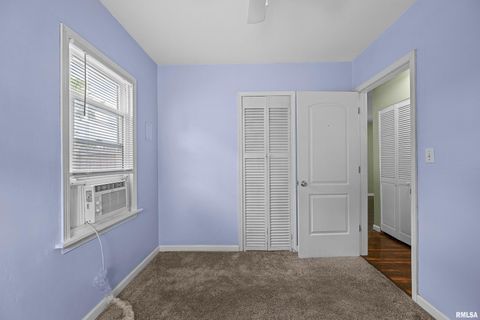 Tiny photo for 3438 TAYLOR Street, Davenport, IA 52806 (MLS # QC4270107)