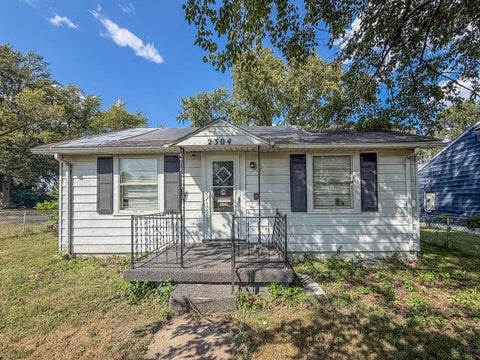 Photo of 2304 E Division Street, Decatur, IL 62526 (MLS # 12758800)