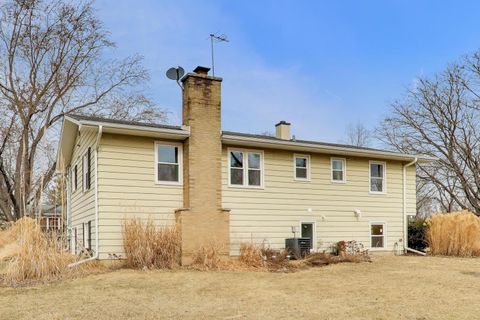 Tiny photo for 3S700 Delles Road, Naperville, IL 60563 (MLS # 12584513)