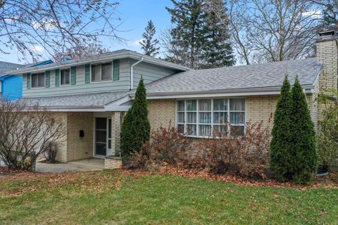 A home in Glen Ellyn