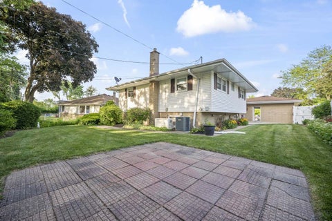 Tiny photo for 1920 Koehler Drive, Des Plaines, IL 60018 (MLS # 12662251)