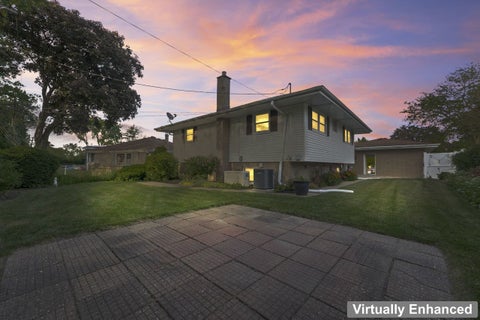 Tiny photo for 1920 Koehler Drive, Des Plaines, IL 60018 (MLS # 12662251)