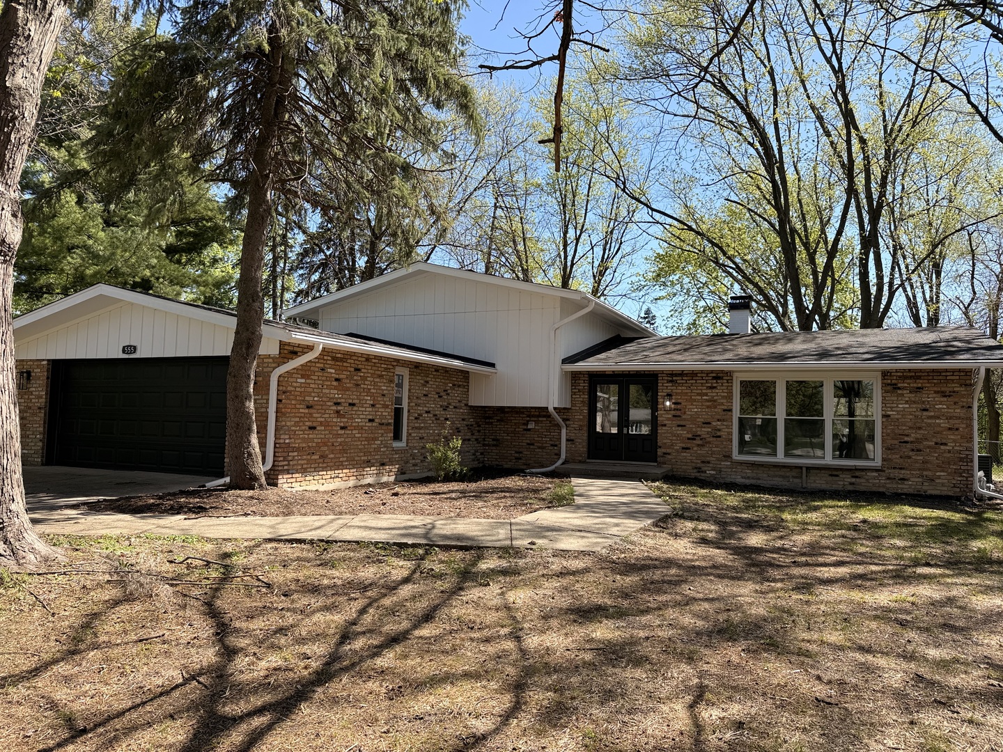 28W555 Leverenz Road