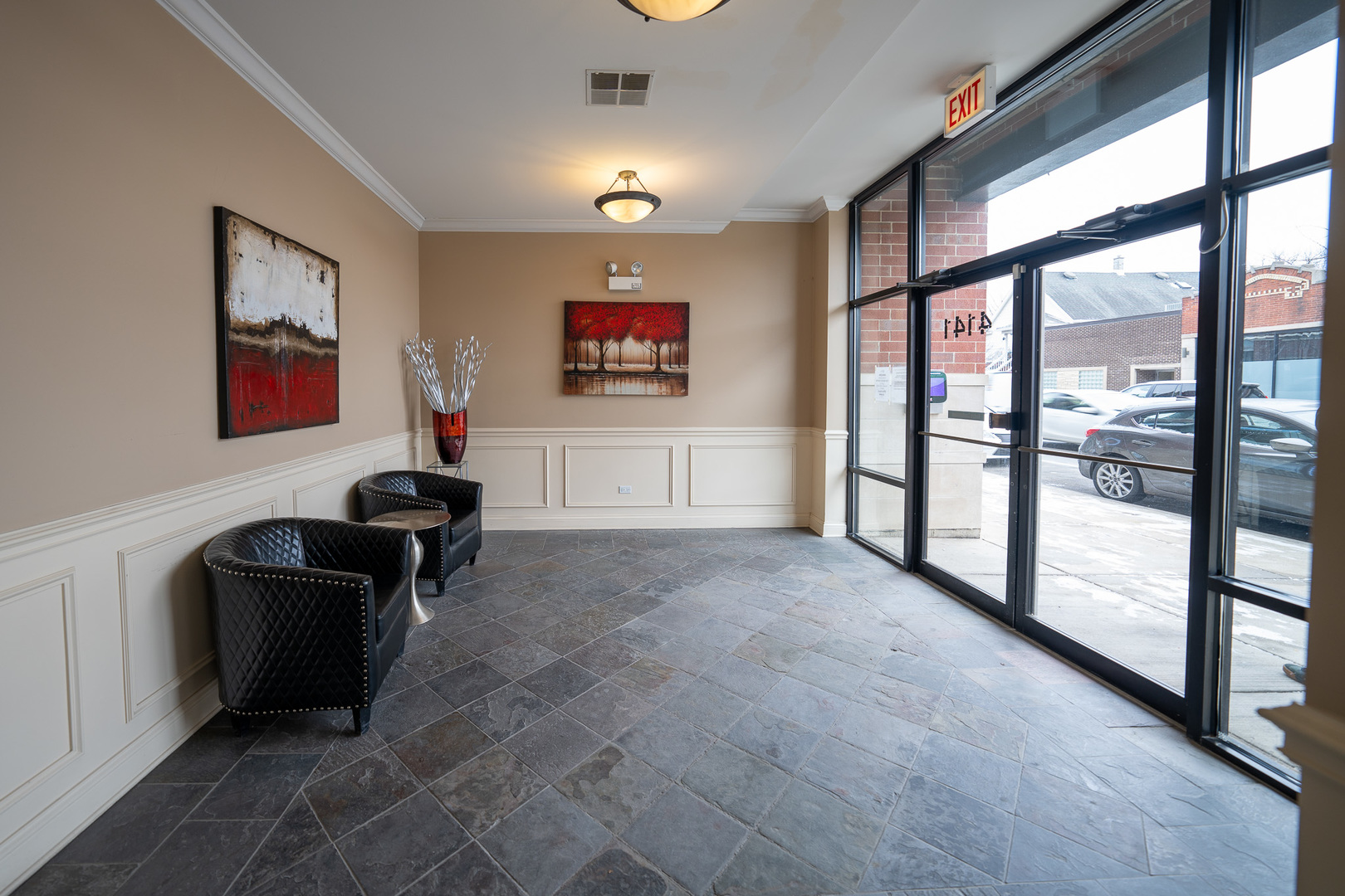 4141 N Kedzie Avenue 201