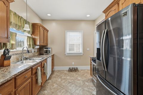 Tiny photo for 1734 N Howell Street, Davenport, IA 52804 (MLS # 12576167)