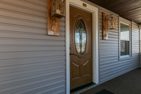 Tiny photo for 1734 N Howell Street, Davenport, IA 52804 (MLS # 12576167)