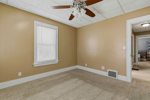 Tiny photo for 1734 N Howell Street, Davenport, IA 52804 (MLS # 12576167)