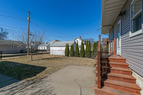 Tiny photo for 1734 N Howell Street, Davenport, IA 52804 (MLS # 12576167)