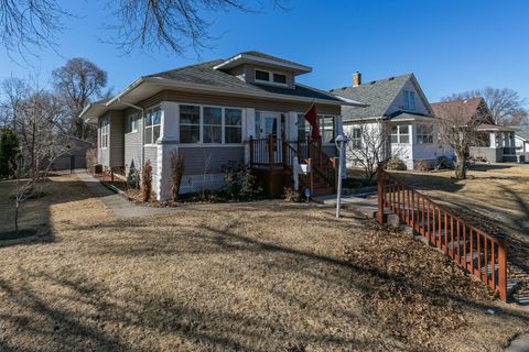 Photo of 1734 N Howell Street, Davenport, IA 52804 (MLS # 12576167)