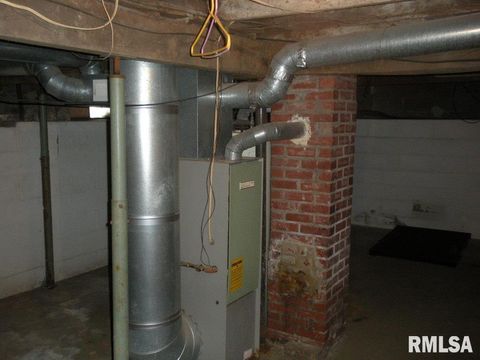 Tiny photo for 524 S 17TH Street, Murphysboro, IL 62966 (MLS # EB459447)