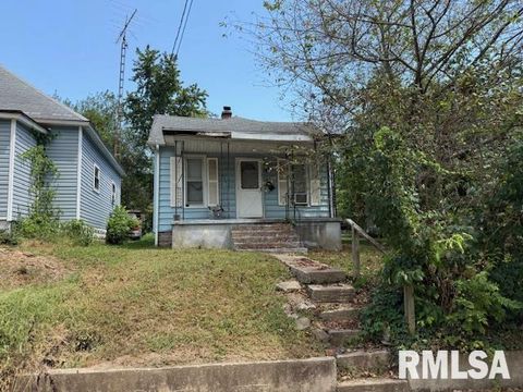 Photo of 524 S 17TH Street, Murphysboro, IL 62966 (MLS # EB459447)