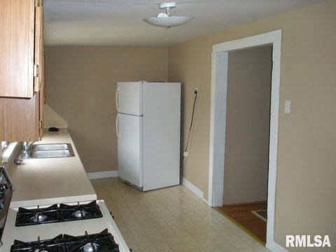 Tiny photo for 524 S 17TH Street, Murphysboro, IL 62966 (MLS # EB459447)