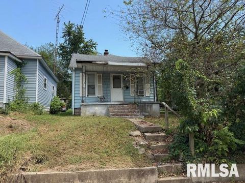 Photo of 524 S 17TH Street, Murphysboro, IL 62966 (MLS # EB459447)