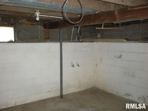 Tiny photo for 524 S 17TH Street, Murphysboro, IL 62966 (MLS # EB459447)