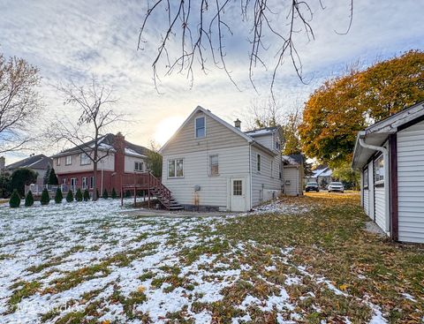 Tiny photo for 8S057 S Vine Street, Burr Ridge, IL 60527 (MLS # 12515356)